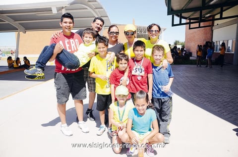 Convivencia escolar.  Enrique, Emiliano, Pablo, Enrique, Yossi, Janeth, Norma, Omar, Tulio, Isaac, Luciana y Juliana.