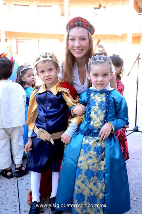 Santiago, Sofía y Esmeralda.