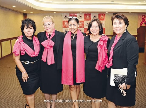 Esther Hernández, Donna Reed, Jennifer García, Yolanda Jaramillo y Coco Ruelas.