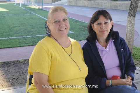 Elisa Garza y Martha Cano.