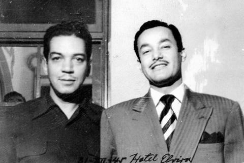 Raúl Antonio y Homero Correa Valdez, el día de su Primera Comunión en la Catedral del Carmen con sus padrinos Rafael Valdez y Conrado González. 15 de junio de 1957.
