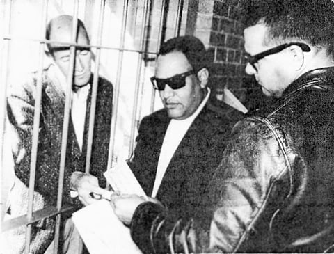 Sr. Carlos Silva, agente del Servicio Secreto de Torreón, 1960.