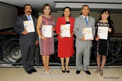 Dr. Gerardo Fernández Contreras, Dra. Hortencia Ríos Arellano, Dra. Thamar Jael Arias Martínez, Dr. David Reza Alba y Dra. Victoria Leos Aranda.- Annel Sotomayor Fotografía