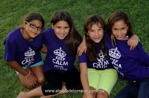 Stephanie, Grisy y Galilea.