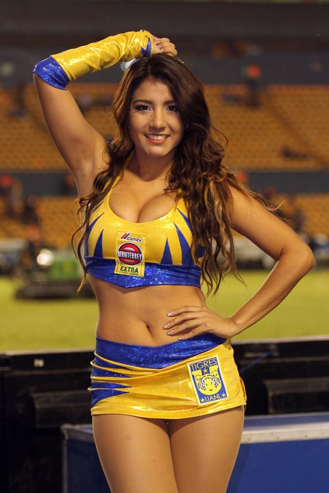 Siempre bellas, las porristas del Tigres.