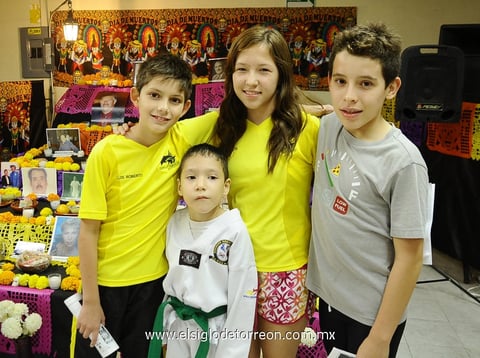 Luis Roberto Montoya, Leonardo Tello, Lizbet Hernández e Iván García.