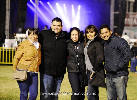 Judith, Luis, Sarahí, Ale y Víctor.