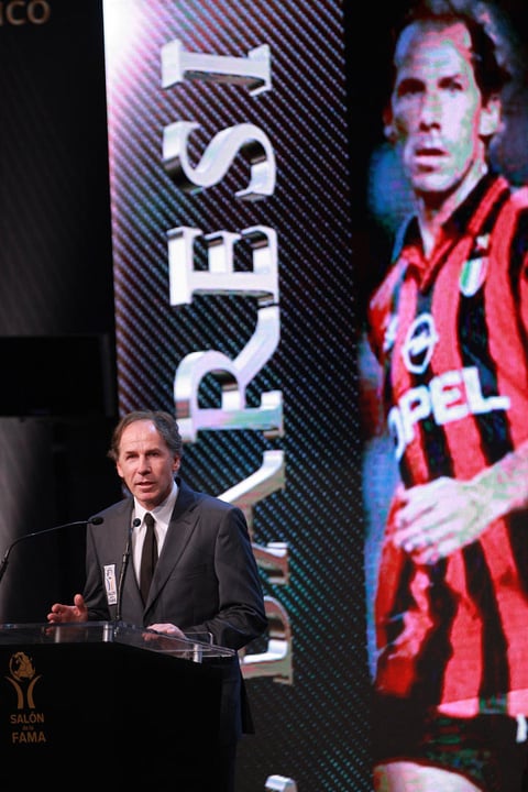 Para el italiano Franco Baresi, el hecho de ser reconocido a la par de Paolo Maldini es un gusto ya que se da porque ellos se casaron con la filosofía del Milán.