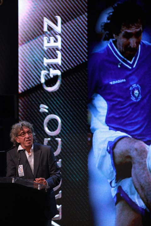 Algunos medios y encuestas salvadoreñas señalan a Jorge ‘Mágico’ González como el mejor jugador de El Salvador de todos los tiempos.