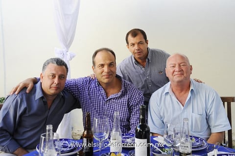 Paco, Alfonso, Jorge y Jorge.