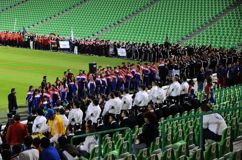 Los XX Juegos Deportivos Nacionales Lasallistas forman parte de los festejos del 40 Aniversario de la Universidad La Salle Laguna, del 40 Aniversario de Preparatoria La Salle Torreón y del 70 Aniversario del Instituto Francés de La Laguna.