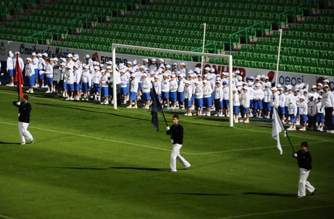 Participan en el evento 25 delegaciones y 2,800 deportistas de diferentes partes del país, quienes durante cuatro días competirán en siete disciplinas deportivas.