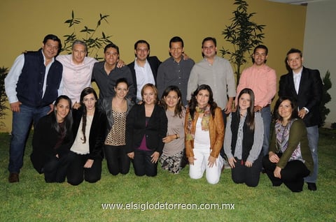 Onomástico. Paco Gallegos celebró su cumpleaños en compañía de sus amistades.