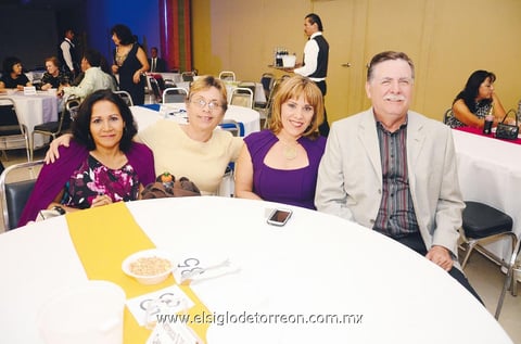 Rotarios. Paty, Claudia, Paty y Donato.