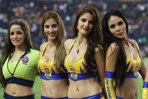 La J-14, las regias dominaron.