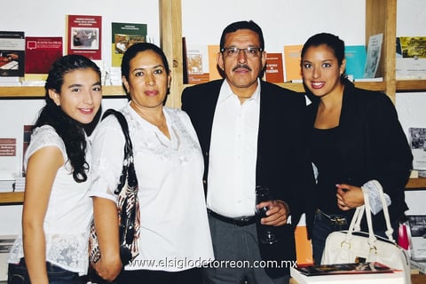 Danna, Coco, Francisco y  Cynthia.