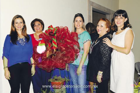 Sandra, Mercedes, Marisa, Tita y Elena.