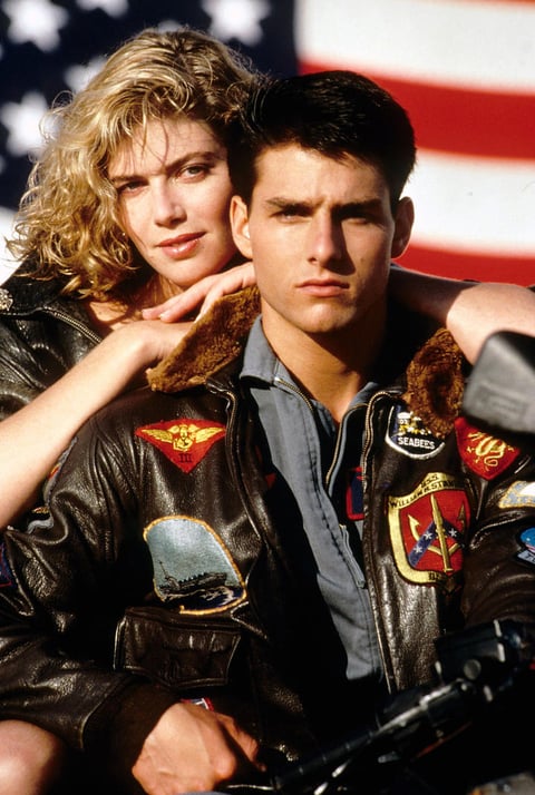 La sexy instructora del filme clásico de los 80's "Top Gun", que estelarizara con Tom Cruise, reveló en 2009 en una entrevista con el sitio web sobre temas lésbicos Shewired.com su homosexualidad.