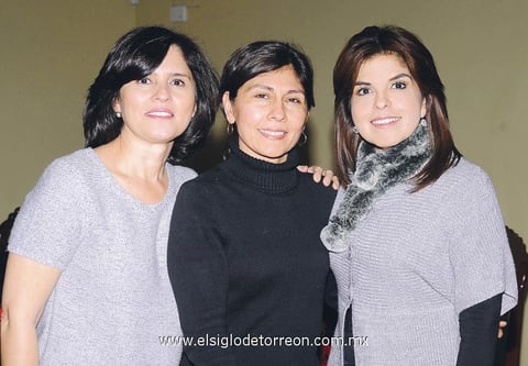 Astrid, Lucía y Mary Cruz.