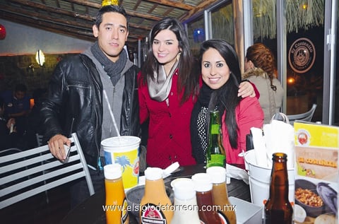 Max, Paty y Ana Cecy.