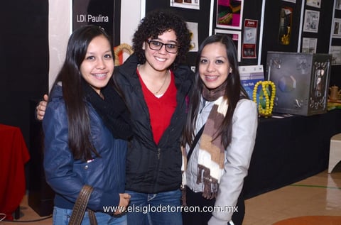 04122013 Valeria, Andrea y Mina.