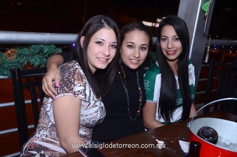 Nadia, Azucena y Brenda.