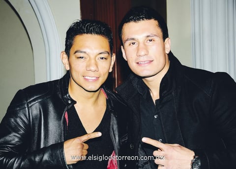 CAMPEONES.  Cristian Mijares y Roberto 'Massa' Ortiz.