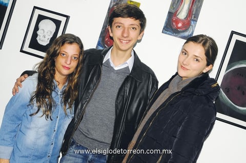 Laila, Xabier e Isabella.