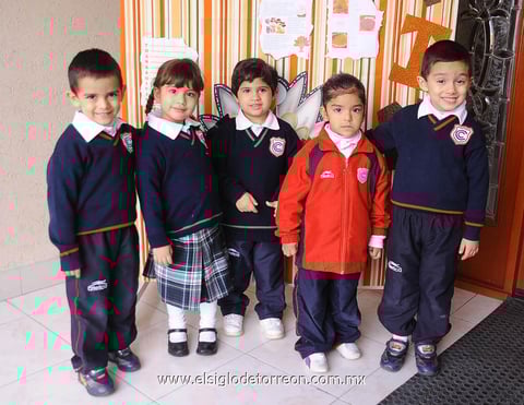 08122013 EVENTO CíVICO.  Ale, Luna, Israel, Hania y Enrique.