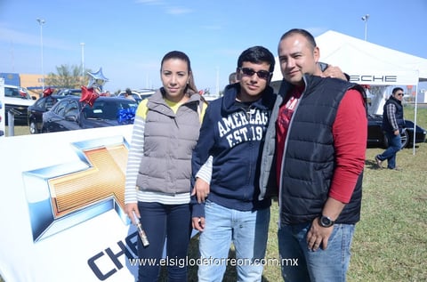 Adriana, Héctor y Héctor.