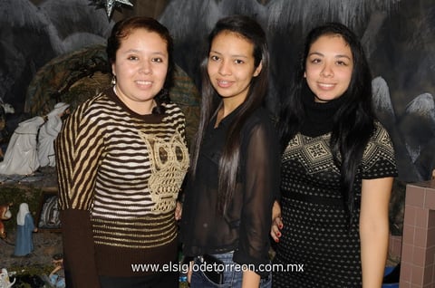 Miss Marce, Irving Carrillo y Diana Martínez.