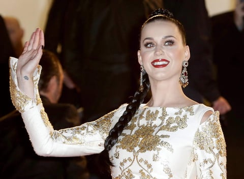 Estrellas como Katy Perry, One Direction y Will-i.am, deslumbraron en la alfombra roja de la 15 edición de los NRJ Music Awards en Cannes, Francia