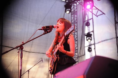 18 de mayo. Natalia Lafourcade | Natalia Lafourcade se presentó dentro del Festival La Calle Es De Todos, en donde cautivó a los más de diez mil laguneros (cifra oficial) que se dieron cita en la Plaza Mayor para deleitarse con los éxitos de la cantante.