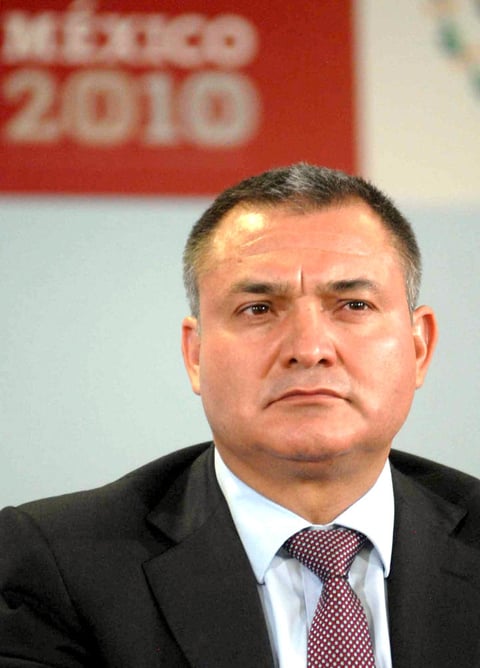 Genaro García Luna. El exsecretario de Seguridad Pública en el sexenio de Felipe Calderón se caracterizó por el exceso en el gasto, el mayor que se le ha asignado a esa dependencia y que usó para la autopromoción y el abuso de poder. El exfuncionario no ha sido visto desde que dejó el cargo en 2012. Se cree que vive en Miami.