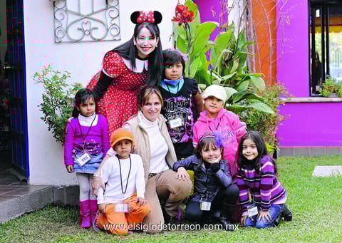 Jazmín, Danna, Evelyn, Joselyn, Graciela, Jailine, Martha y Cecy.