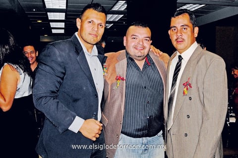 18122013 PASAN AMENA VELADA.  Sinué, Francisco y Luis Carlos.