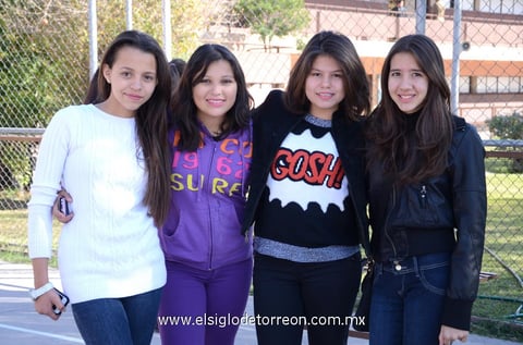 Cecy, Alondra, Alejandra y Diana.