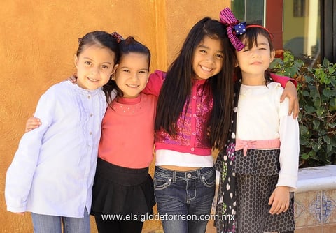 Sofía, Camila, Roselina y Marlén.