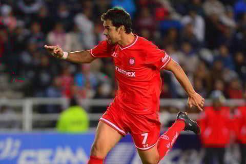Pablo Velázquez sigue encendido, fue el goleador del Apertura y ahora marcó el tanto de la victoria ante el Pachuca.