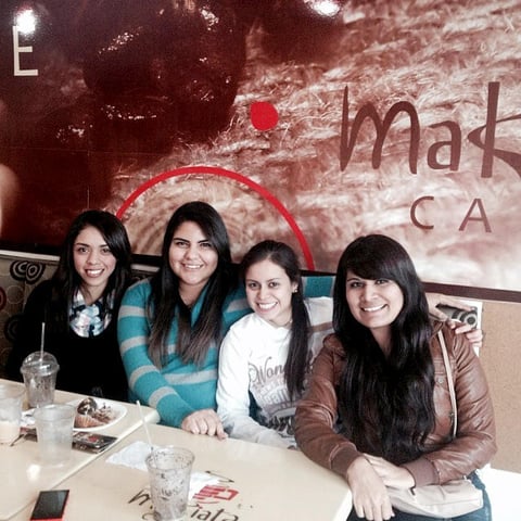 Aby, Amy, Mónica y Karen.