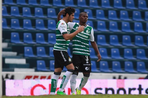 Javier Orozco abrió el marcador al minuto 26 luego de recibir pase de Oribe Peralta.