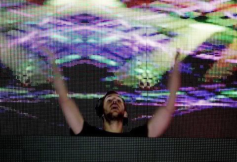 "Thinking about you", "I need your love", "Eat sleep rave repeat", "Save The world", "I could be the one" o "When you were young" fueron otros de los temas que sonaron en la noche.