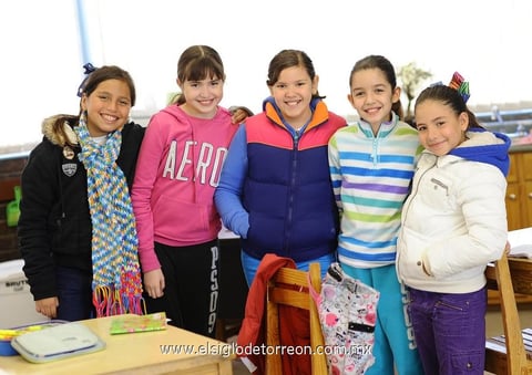 Tania, Luisa, Marcela, Karen y Valeria.