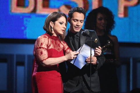 Gloria Estefan y Marc Anthony fueron de los latinos que participaron como presentadores en la ceremonia.