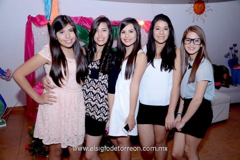 Paloma, Jaqueline, Andrea, Karen y Andrea.