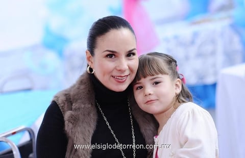 Valeria y Renata.