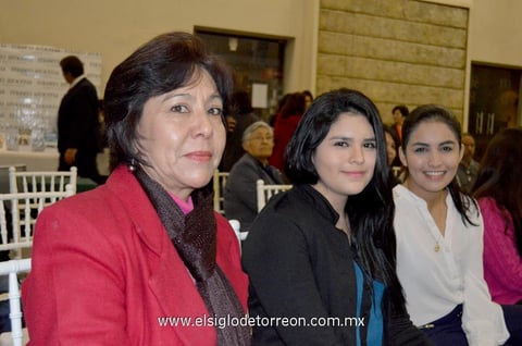 Josefina Leija, Paola Reyes y Marcela Reyes.