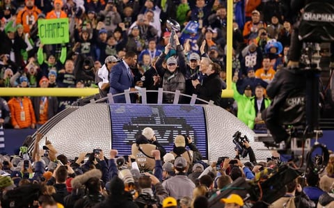 Los Halcones Marinos son campeones de la NFL. Detrás de la mejor defensiva de la liga, Seattle dominó de principio a fin al ataque más prolífico de la campaña (y quizá de la historia).