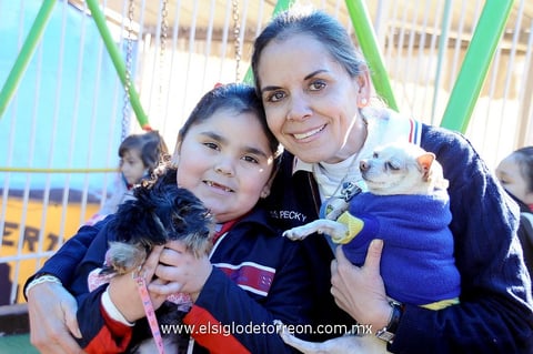 Romina y ‘Chispita’, Pecky y ‘Candy’.