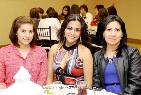 Ely, Lulú y Gaby.